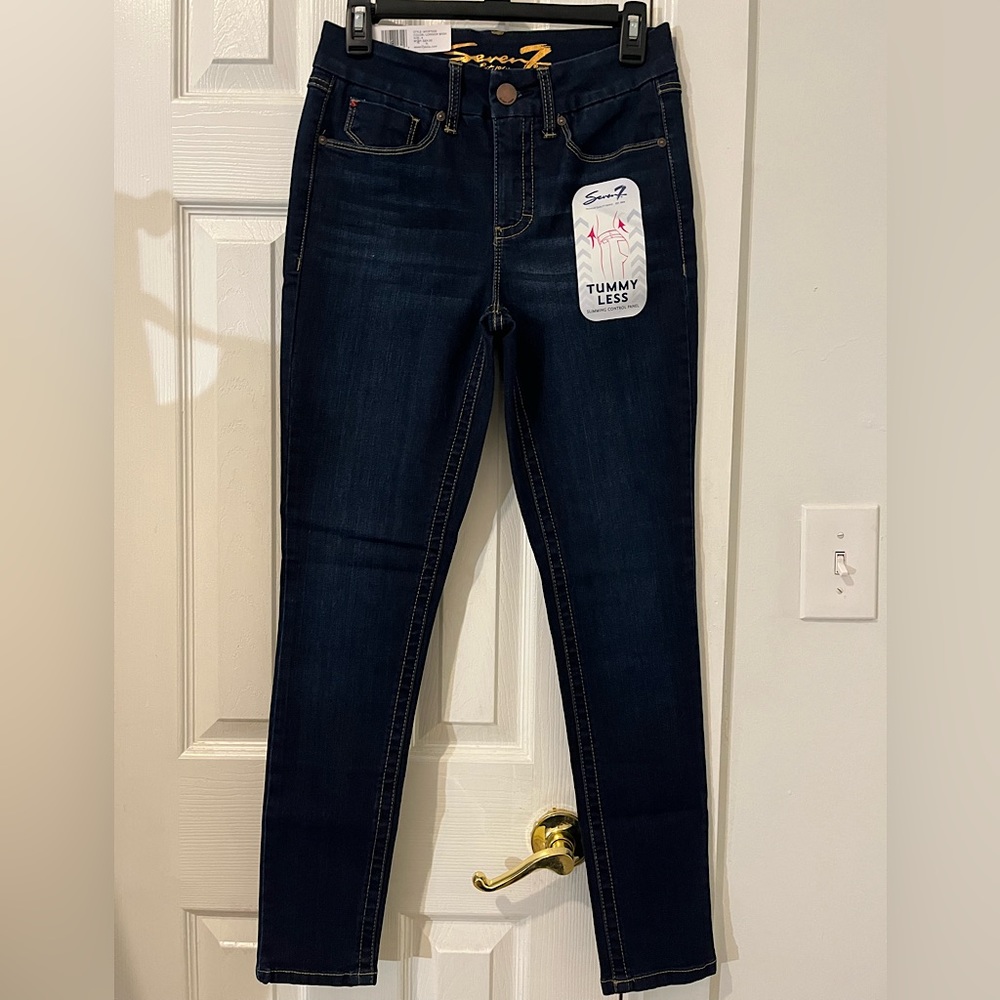 NWT Dark Blue Skinny Jeans Size 4 (Tummy Control)